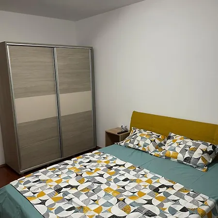 3 Bedrooms Apartment Bucharest